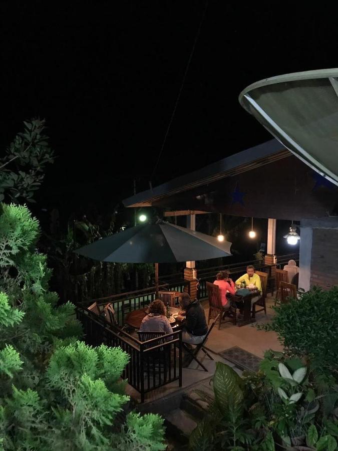 Bintang By Tobias Lodge Cafe & Restaurant Kelimutu Luaran gambar